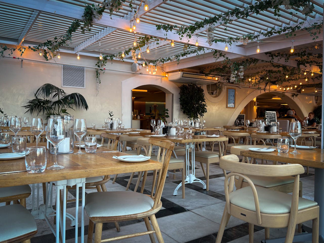 Wnętrze restauracji Thornyxen House Osborne Park WA